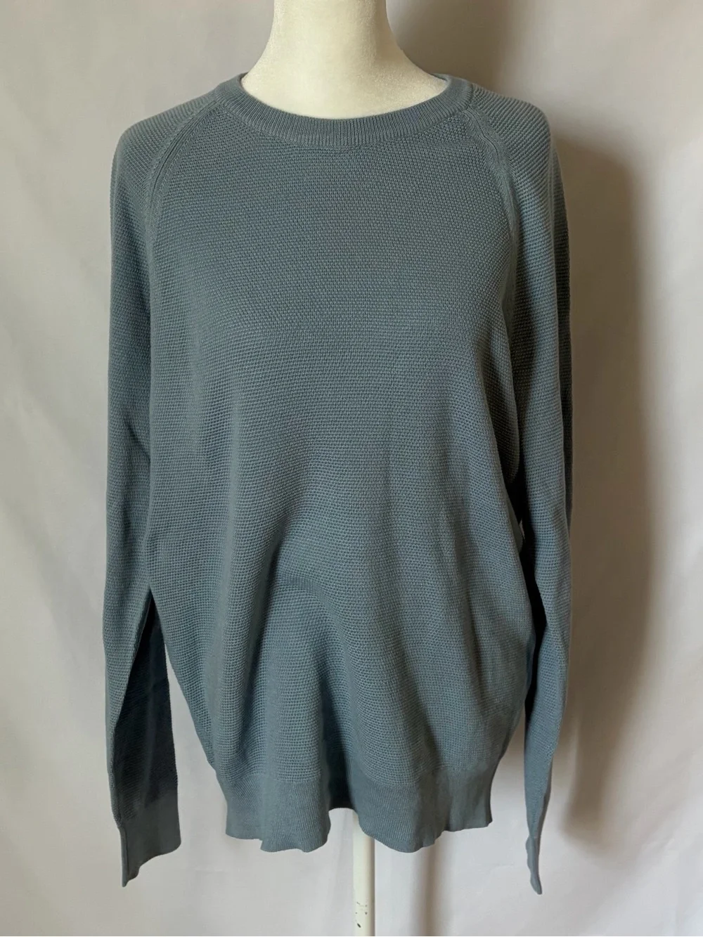 NWT 100% Cotton J.Crew Men’s Sweater Blue size Medium